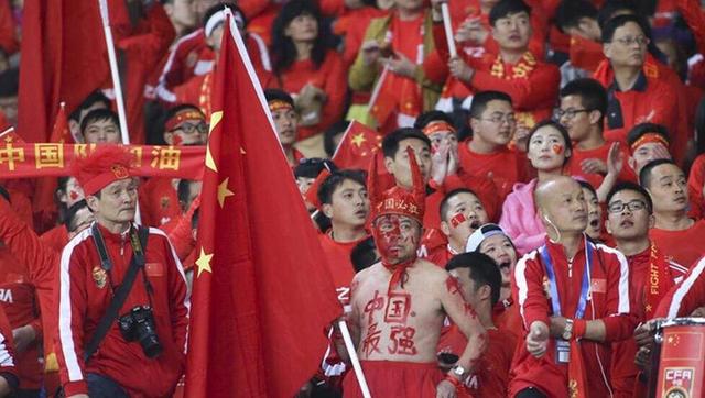 而罗马后卫斯莫林和库姆布拉都有伤，恩迪卡将在明年1月参加非洲杯，罗马急需补强中卫位置。